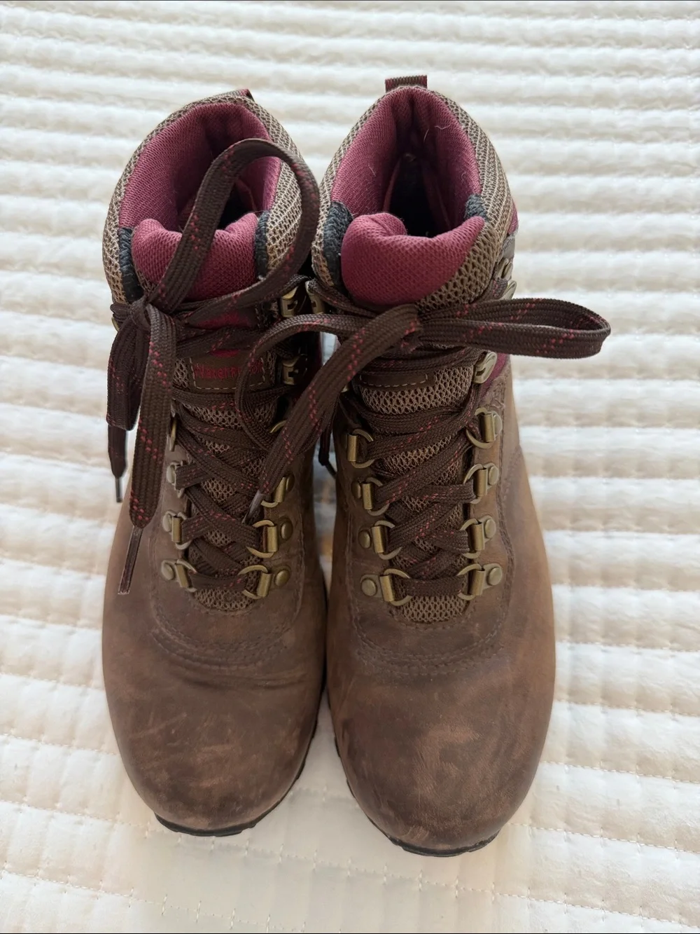 Timberland Women's 7.5 Norwood Mid Waterproof Hiking Boot - Picture 2 of 10